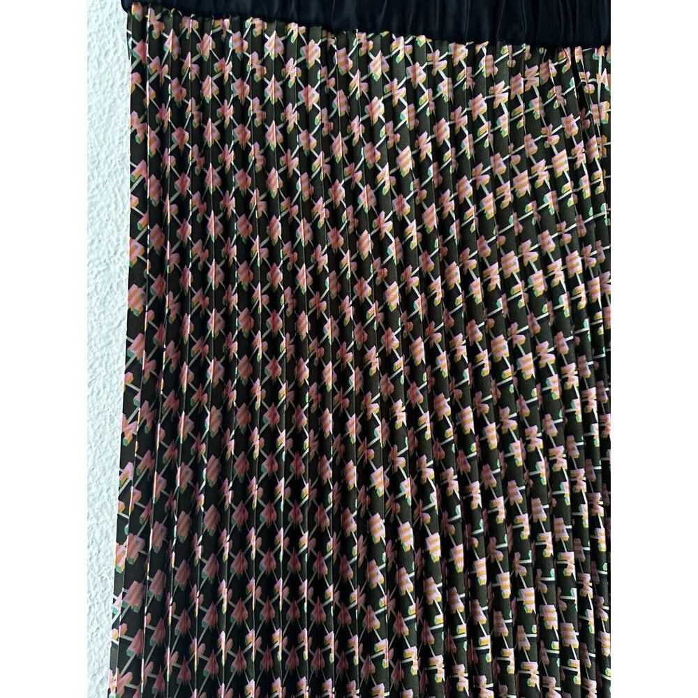Scotch & Soda Black and Pink Pleated Midi Skirt - Picture 3 of 11